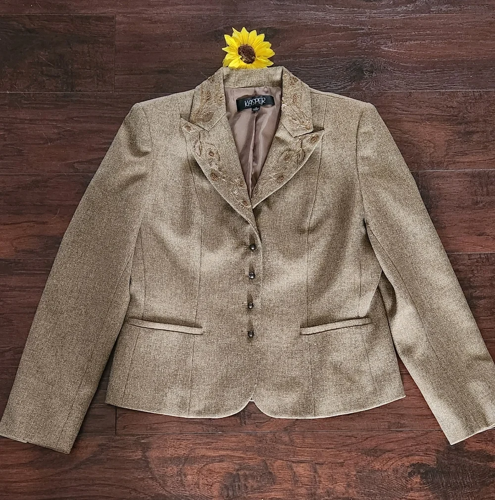 Vintage Kasper Women's Taupe Embroidered Collar Tweed Blazer - Picture 3 of 12